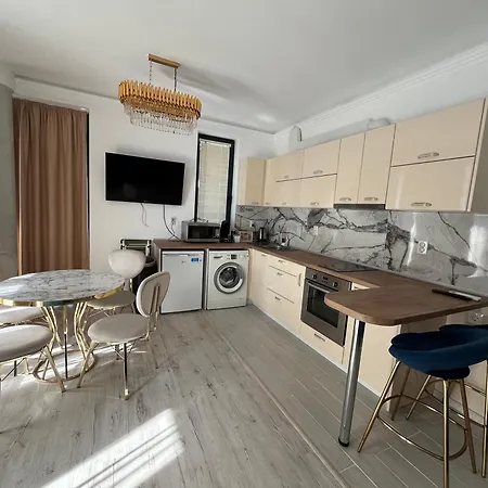 公寓 Moonlight-apartmant,burgas-sarafovo 布尔加斯